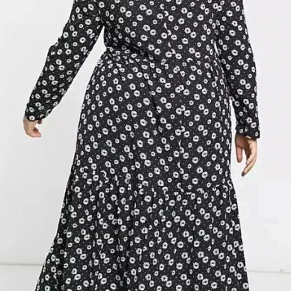 ASOS | Curve Long Sleeve Tiered Smock Midi Dress in Black &  White Floral Print - Picture 8 of 15